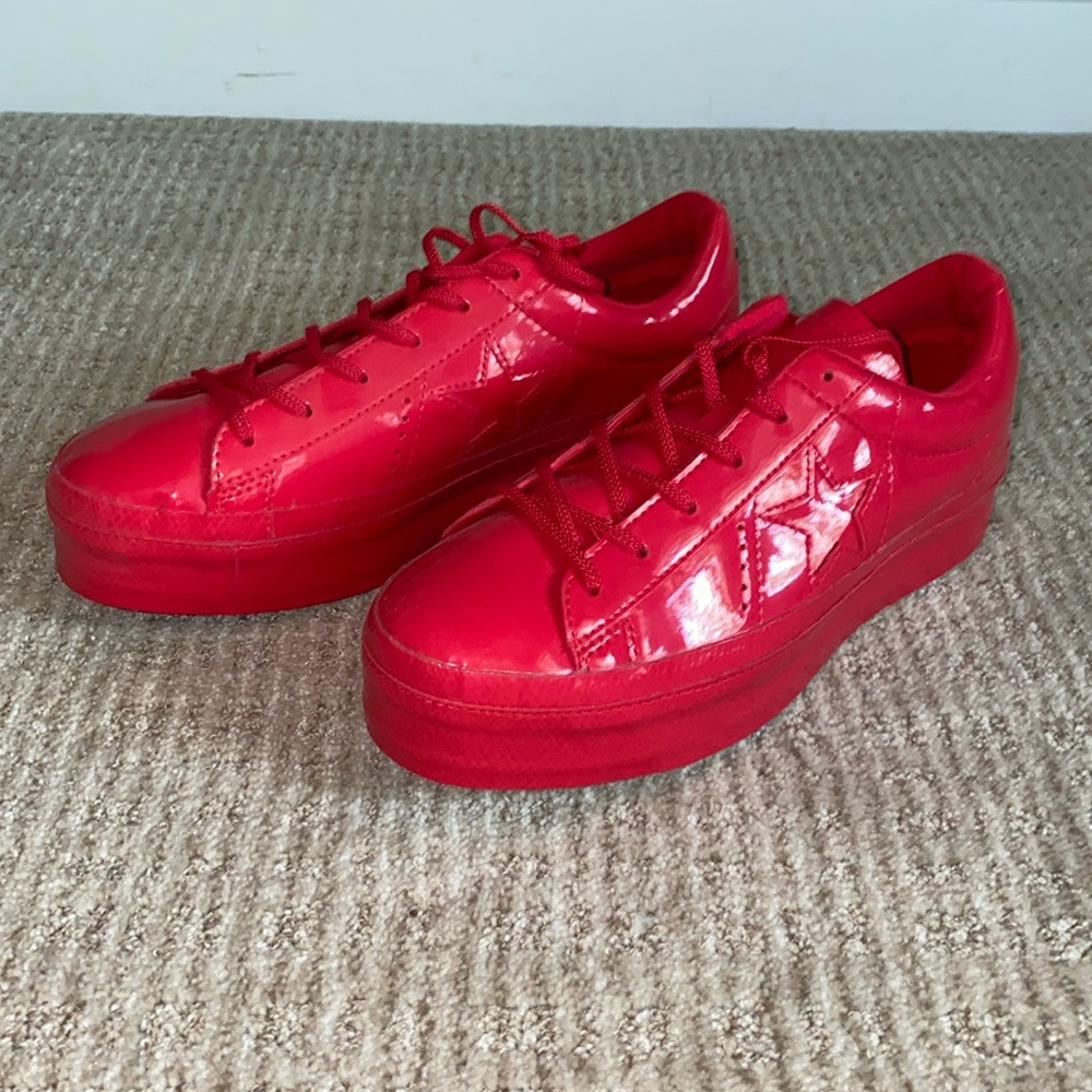 Cherry red converse. US 9